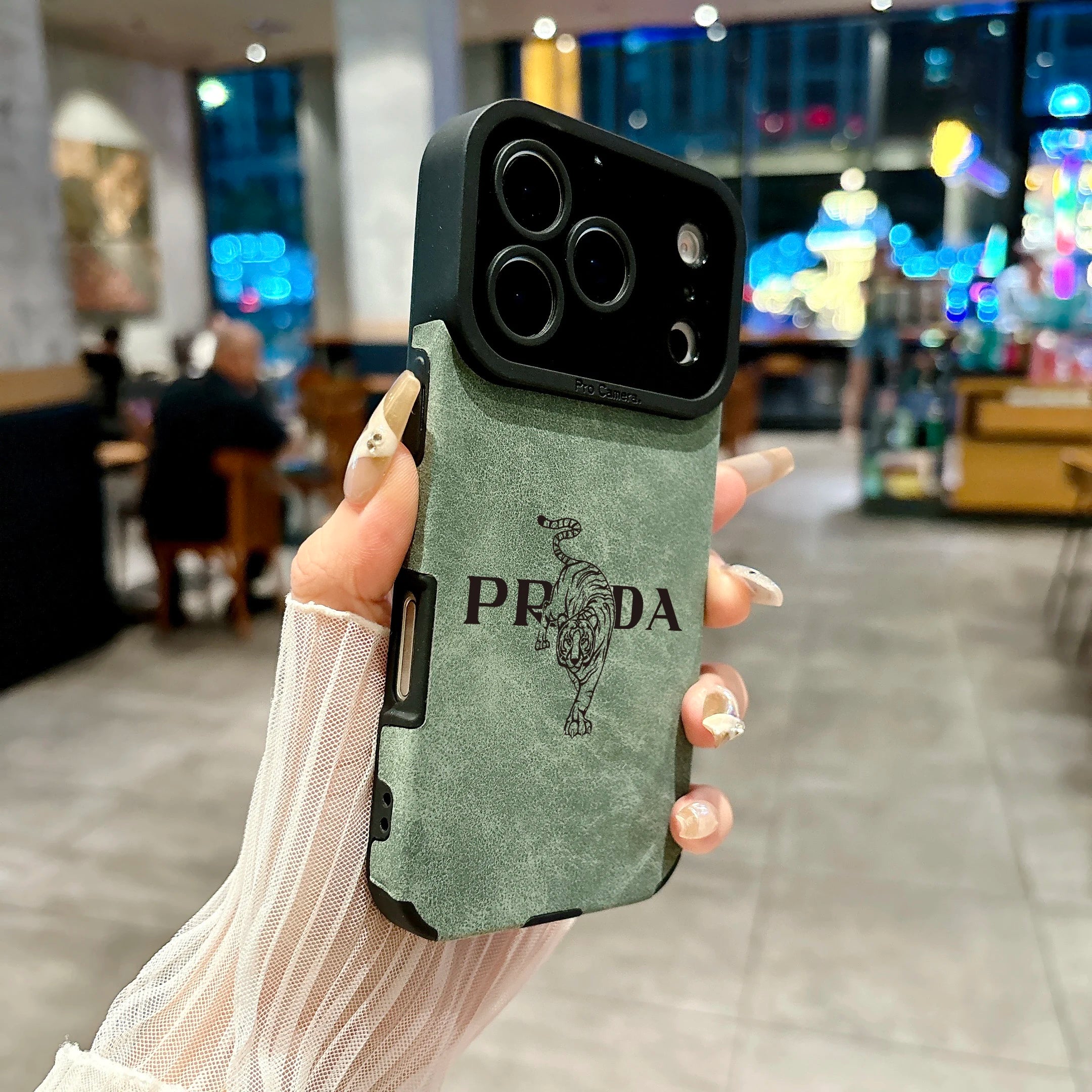 Microfiber Leather phone case for iphone 17 16 15 14 plus 13 12 11 pro max 16E cover Luxury funda Italy tiger streetwear cases